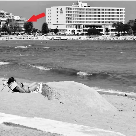 Beach Side Apart I Daire *